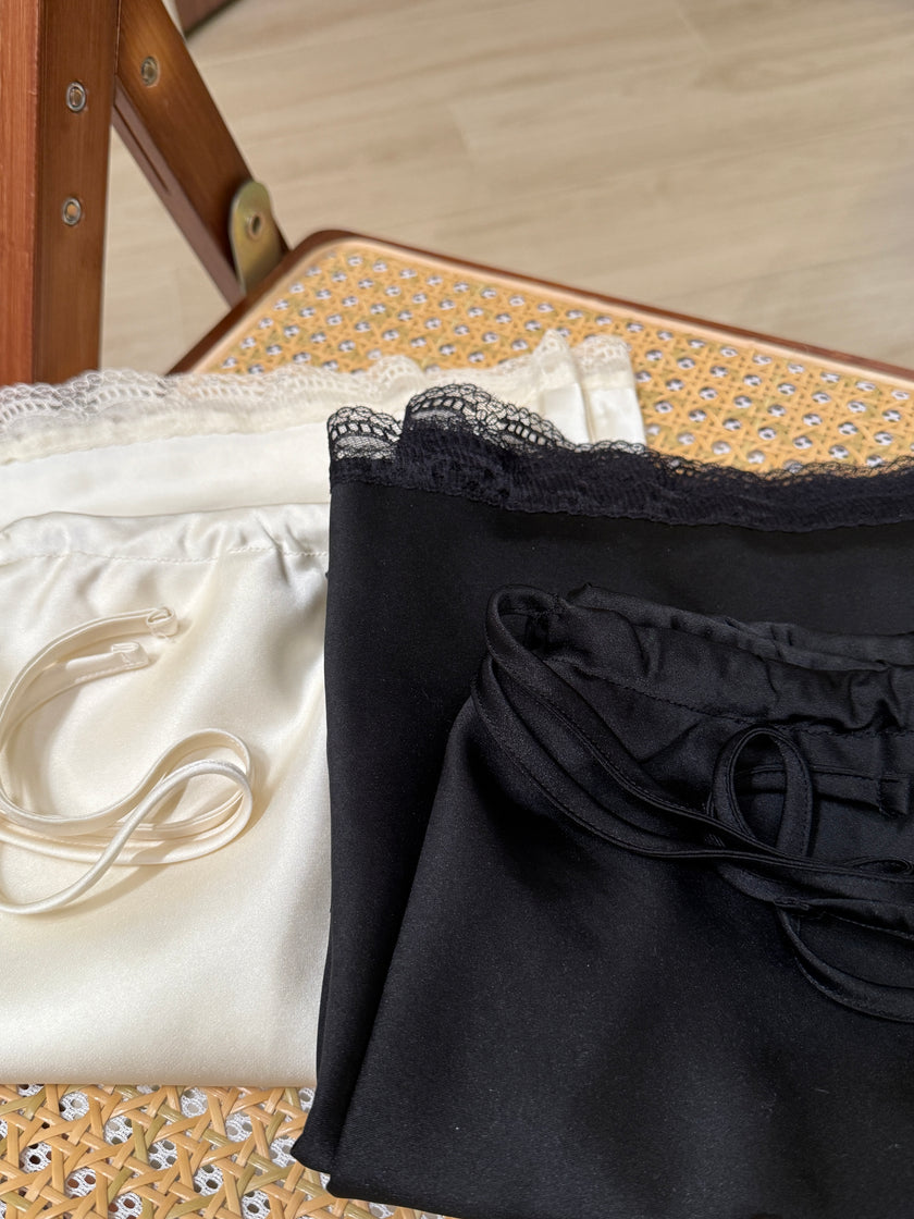 直筒型Satin Skirt