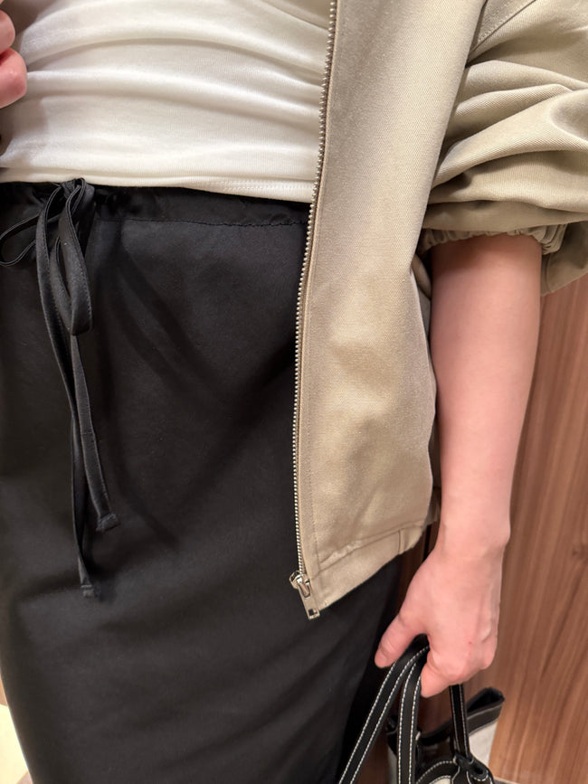 直筒型Satin Skirt