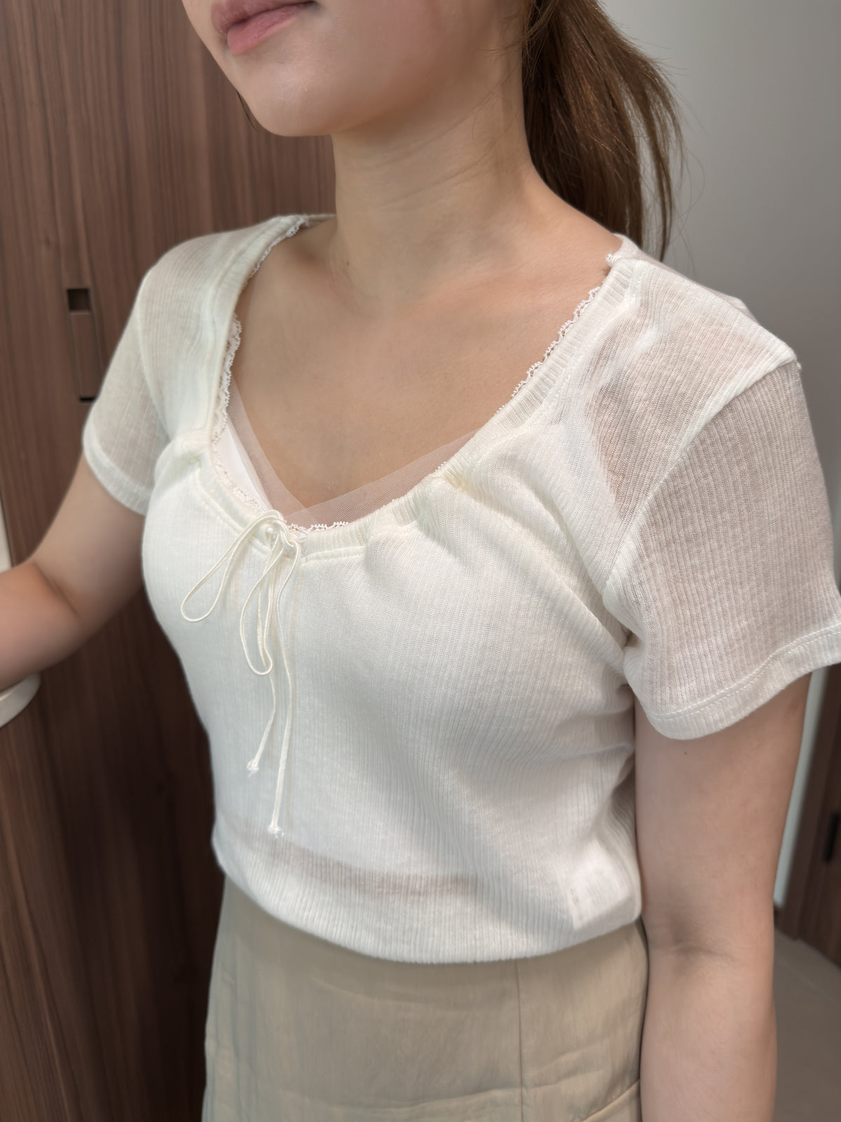 柔軟lace邊滾邊top